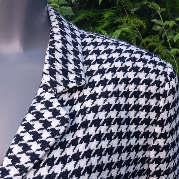 LIZ CLAIBORNE COLLECTION (USA) LADIES WOOLBLEND (3) BUTTON...